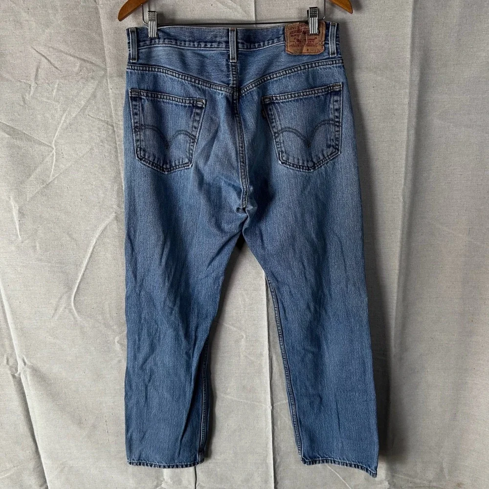 Levis 505 Regular Fit Jeans Mens 34x32 Medium Wash Blue Straight Leg Denim